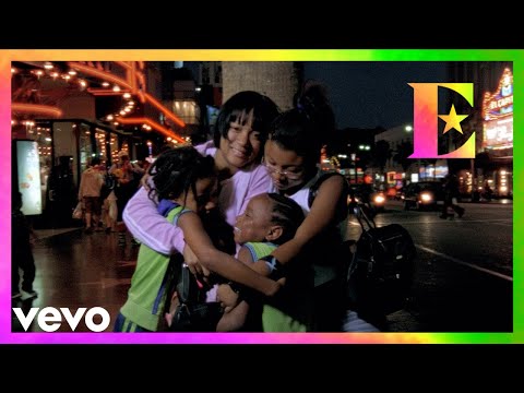 Videoclip de All That I'm Allowed (I'm Thankful) — Elton John