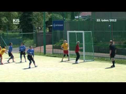 Házenářky úspěšně procházejí play off.