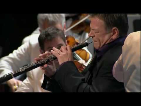 Mozart Oboe Concerto (Adagio non Troppo) - Nicholas Daniel / Jiří Bělohlávek / BBC Symphony Orchestra
