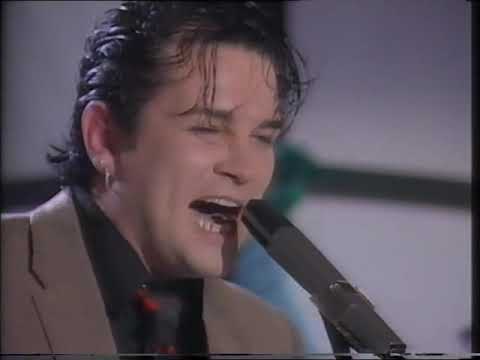 Gavin Friday - Interview & Mack The Knife - Kazuko's Karaoke Klub