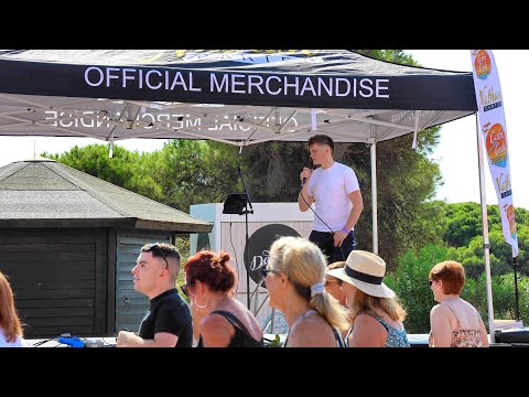 Carter on the Costa 2025 - Paddy Treacy (Banjo Paddy) - Sweet Caroline - Huelva - live