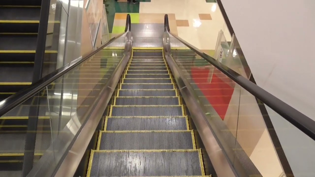 フレスポ鳥栖・センターコートのエスカレーター（1F～2F・上り下り）日立製 Frespo Tosu escalator ② HITACHI