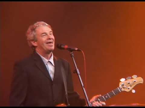 The Fortunes Live 2005 -  Here It Comes Again