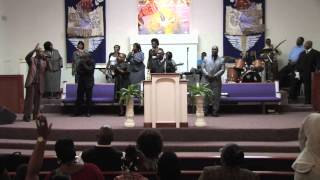 Pastor Darrick Willis Sings