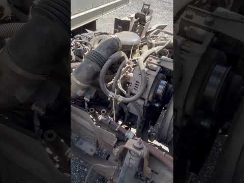 1997 Isuzu NPR 14 foot Box Truck - Video