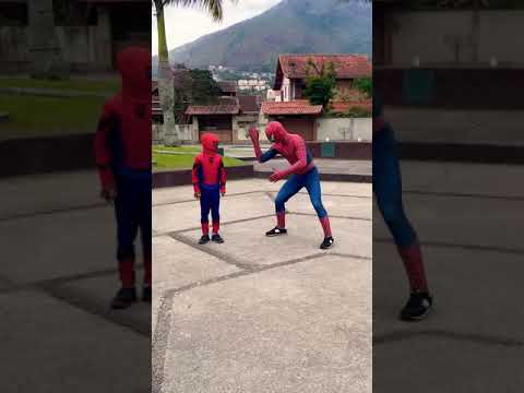 Homem aranha ensina o mortal 😱