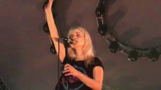 Paramore - Hate To See Your Heart Break - Nashville (2017)