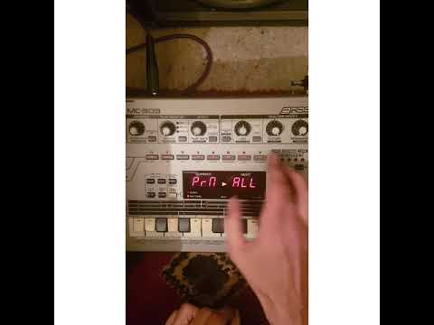 Roland MC 303 groovebox, I think I'll stick to software.