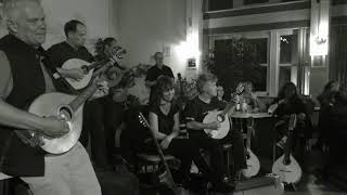 34 Auld Lang Syne (trad.) performed by  "cister-act-allstars"