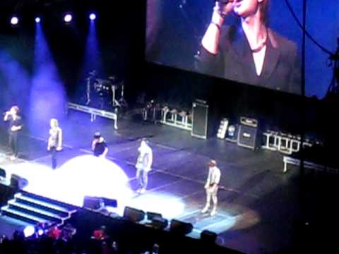 19  SHINee Quasimodo 100904