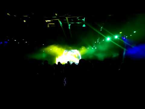 Paul Van Dyk @ Brooklyn Hangar - Paul Van Dyk feat. Second Sun - Crush