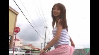 お宝 山本梓 自分からチラを見せまくり