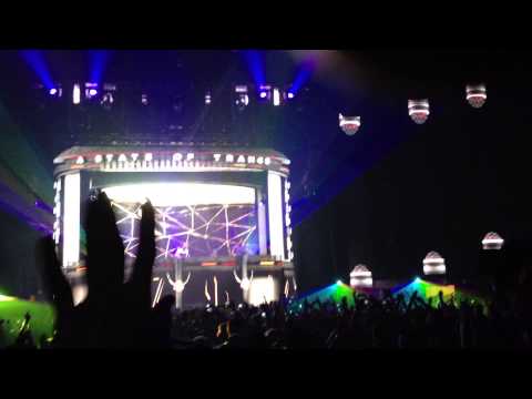 AvB - ASOT 600 "This is What is Feels Like" LIVE @ Madison Square Garden