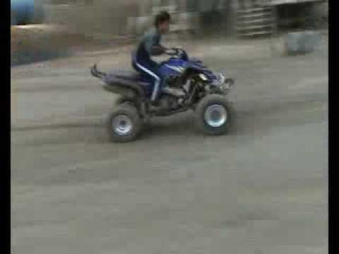 43.DEČKI  ŽUTNICE  -  Božo drifta na mom raptoru