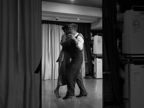 Edgardo Donato feat. Horacio Lagos - Porteña Linda