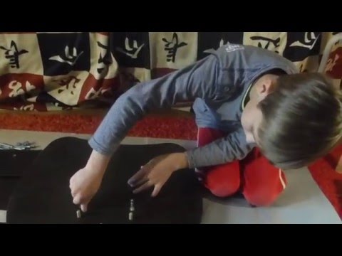 Мастер-класс по сборке Мебели от 8 летнего школьника. Стол прикроватный Тюльпан. AKM-MEBEL.RU