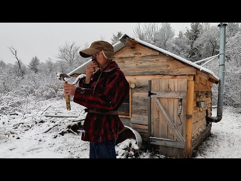 My Tomahawk Needed a Sheath. I Made One From Scratch.