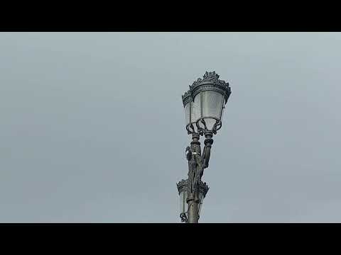 Vista da ponte sobre a Calle De Segovia, Madrid, Espanha. Novembro de 2023.