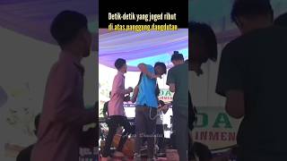 Download lagu Dangdut Ricuh..!!? Adu Jotos Diatas Panggung.. mp3