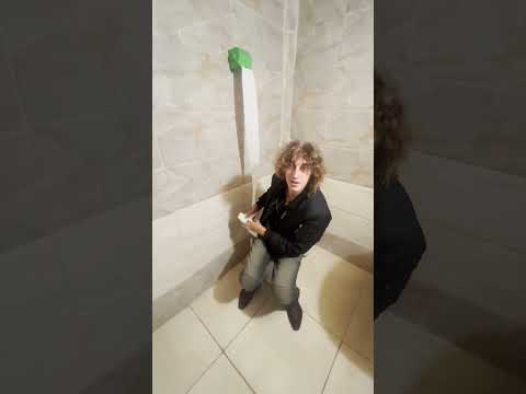 Скрытые камеры топ! 😅 Спасибо Авиасейлс за дешевые билеты.