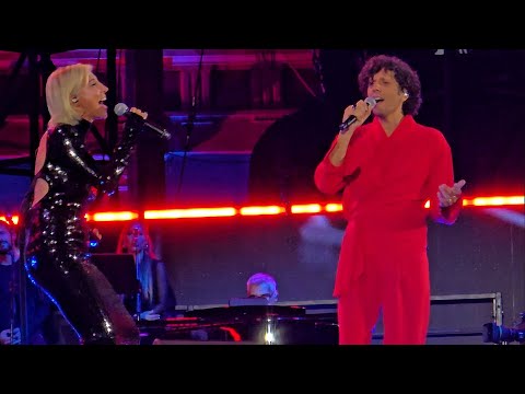 Una Nessuna Centomila - Ricomincio Da Qui (Ermal Meta / Malika Ayane) Live in Napoli 25.09.2025