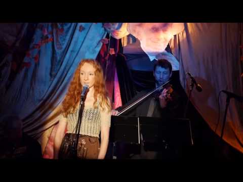 Dorota Ślęzak - Kolęda "A gdy się rodzisz" w Piwnicy Pod Baranami