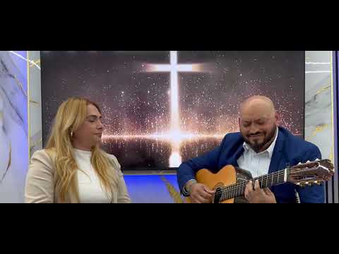 David y María - Mirando a la cruz