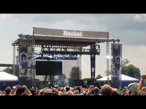 OZZY OSBOURNE  - "Bark At The Moon" During Solar Eclipse 2017 (Live Video)