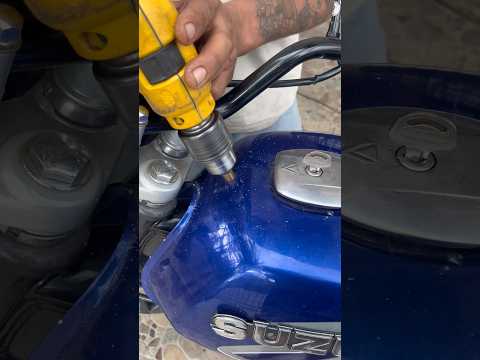 Como poner alumbrar el tanque de una moto #motos