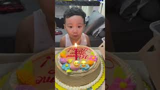 "HOW TO BLOW CANDLE" 🎂 #funny #blowingup #blow #cake #shorts