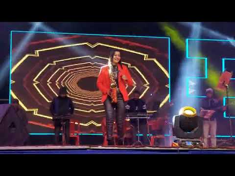 Saxophone Queen Lipika Samanta  // Badan Pe Sitare Lapete Huye // Enjoy The Saxophone Music //