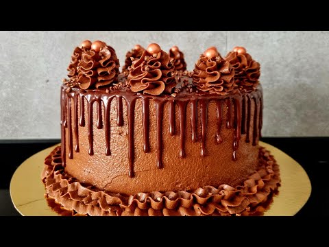 Oh My! This Gorgeous Chocolate Cake Will Leave You Speechless