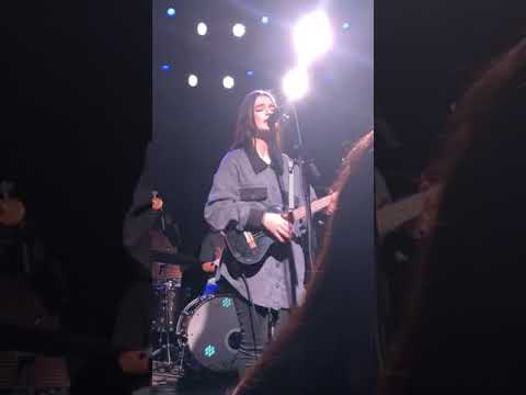 Sara Kays- Traffic Lights (Struck By Lightning Tour LA 10/12/21)
