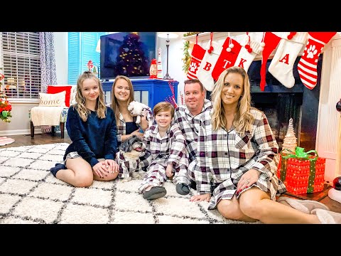 OUR CHRISTMAS INTRO 2020 | Family 5 Vlogs