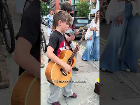 The Clash’s Paul Simonon Joins Kids for Impromptu "Guns of Brixton" Performance