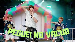 Cover art for peguei no vacuo