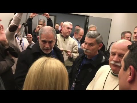 Ευρωβουλευτές Χρυσής Αυγής προς σκοπιανόφιλους Η Μακεδονία είναι μία και είναι Ελληνική