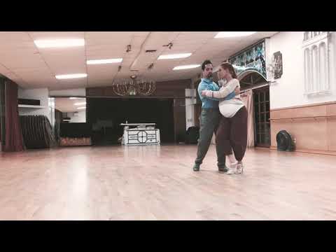 Tango 204S: change of direction