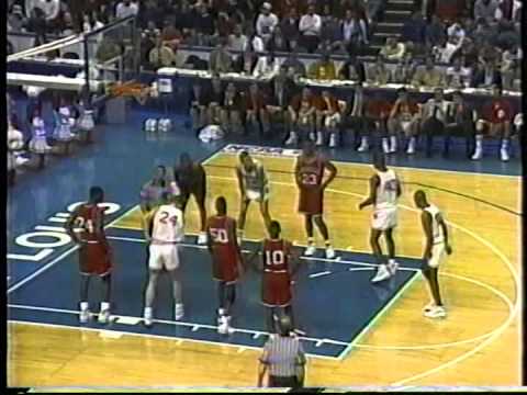 03/25/1993 NCAA Midwest Regional Semifinals:  #4 Louisville Cardinals vs.  #1 Indiana Hoosiers