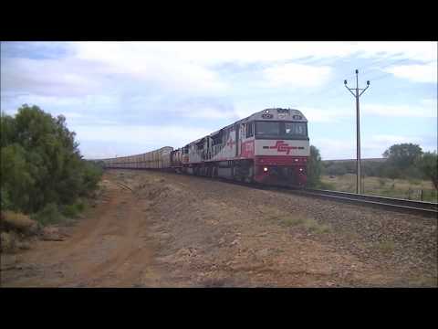 Long SCT Train at Rocky River SA - Australian Trains