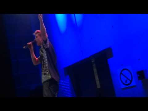 Ian Thomas - walking on air