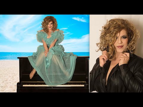 MANUELA VILLA  “Se io fossi un uomo mi toglierei i calzoni. Li immollerei per la mia donna che…”