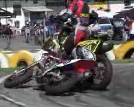 Offlimits Supermoto - A wierd Supermotard crash  -