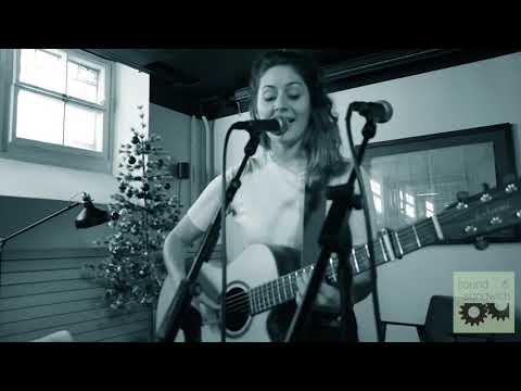 Sound & Sandwich Session mit "Liv Summer" UNDERWATER