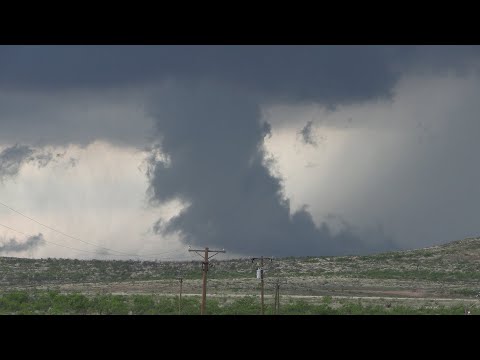 05-18-2023 Amarillo, Texas - Tornado Warning as Supercell Dumps Large Hail