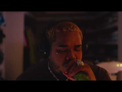 TIVI GUNZ - UN VACIO (LIVE PERFORMANCE)