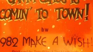 The Revillos - Santa Claus is Coming To Town