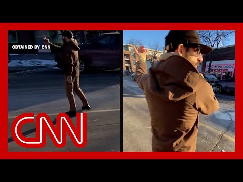 What videos reveal about the lead-up to Alex Pretti’s killing