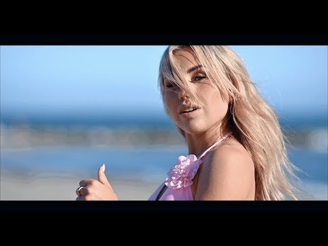 Lia Larsson - Hot Hot Amore (Official Music Video)