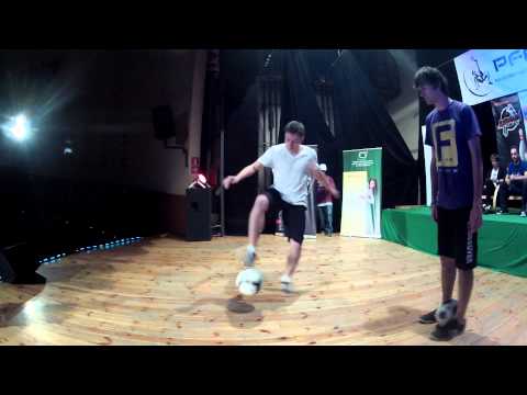 FINAL BATTLE - Luki vs Michryc - Mistrzostwa Polski Freestyle Football Myszków 2012
